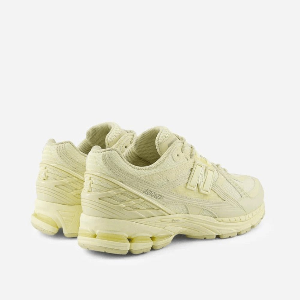 1906U Butter Yellow