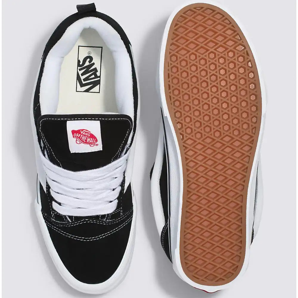 Knu Skool Black White