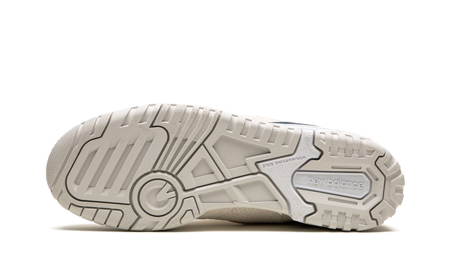 Court 550 Cream Yellow