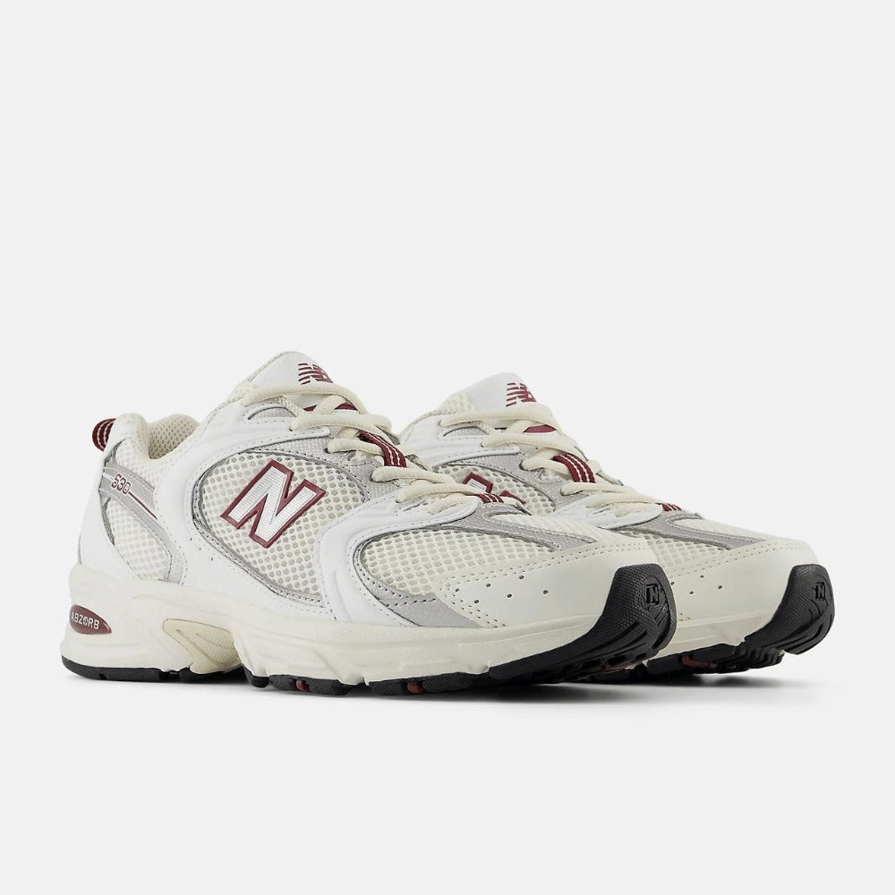 Runner 530 Sea Salt White Mercury Red
