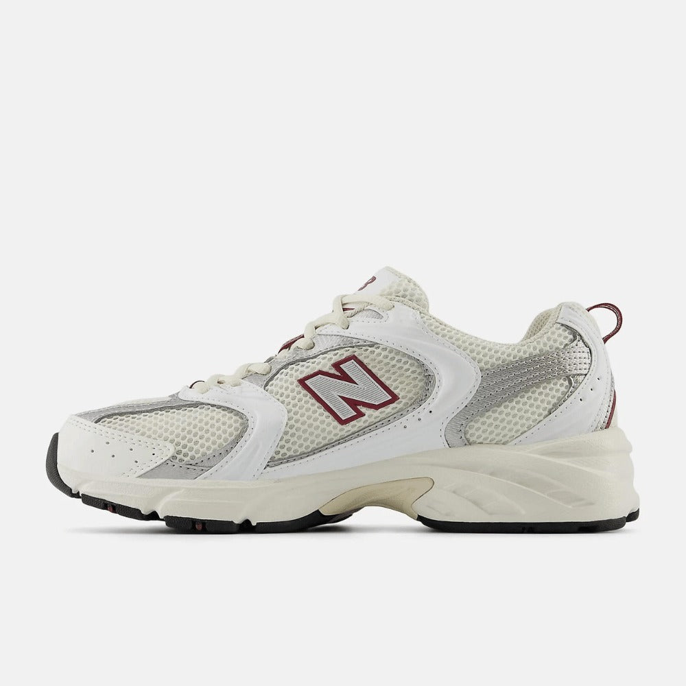 Runner 530 Sea Salt White Mercury Red