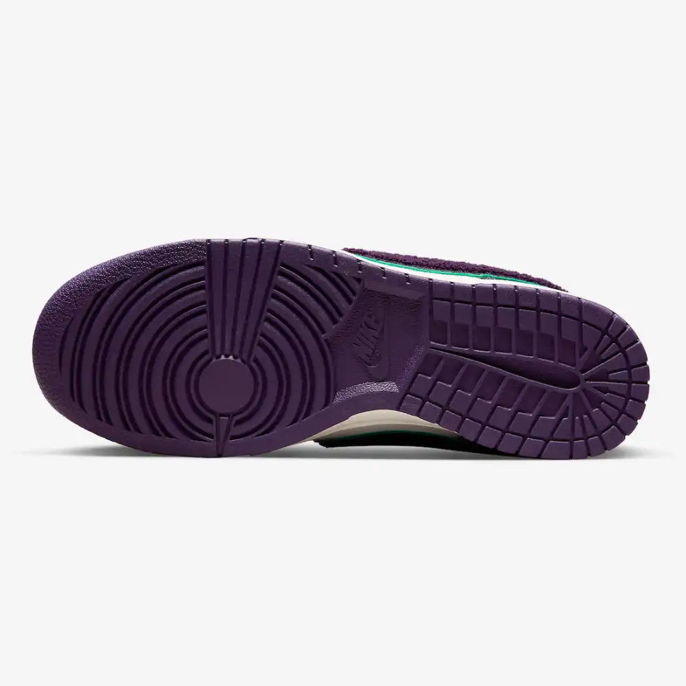 Court Low Chenille Swoosh Sail Grand Purple