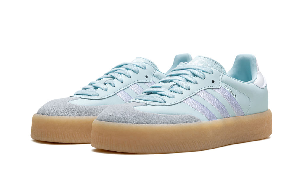 Sambae Almost Blue Silver Metallic Gum