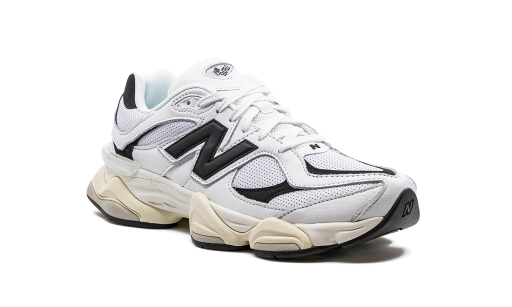 Tech 9060 White Black