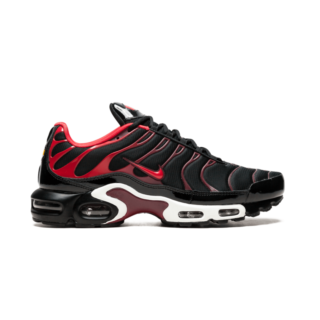 Runner Max Plus Black and Red