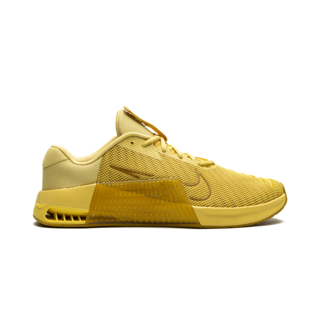 Metcon 9 Saturn Gold