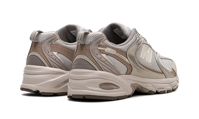 Runner 530 Cream Beige