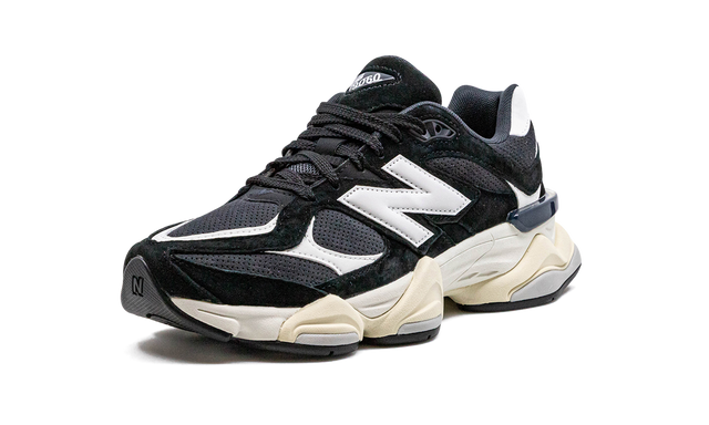 Tech 9060 Black
