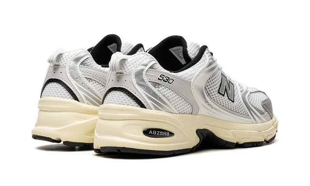 Runner 530 White / Silver