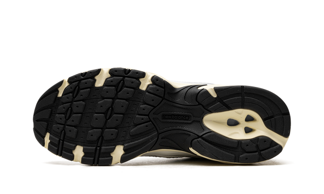 Runner 530 White / Silver