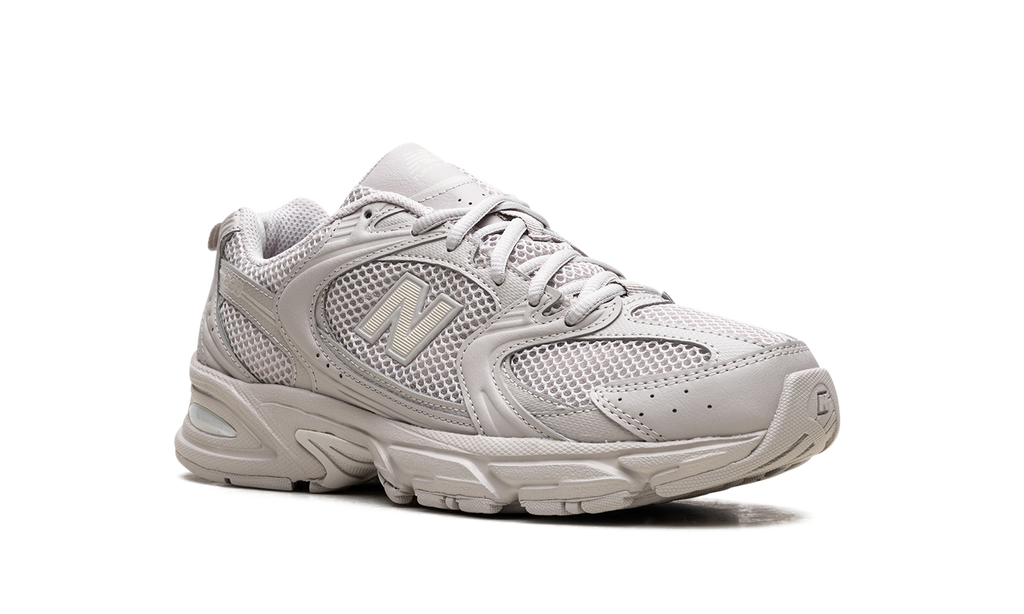 Runner 530 Moonrock Moonbeam