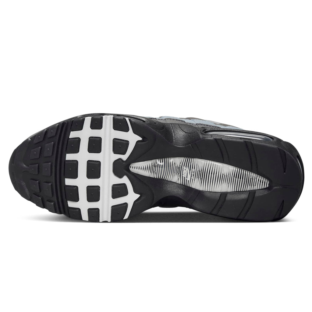 Runner 95 Jewel Swoosh Grey