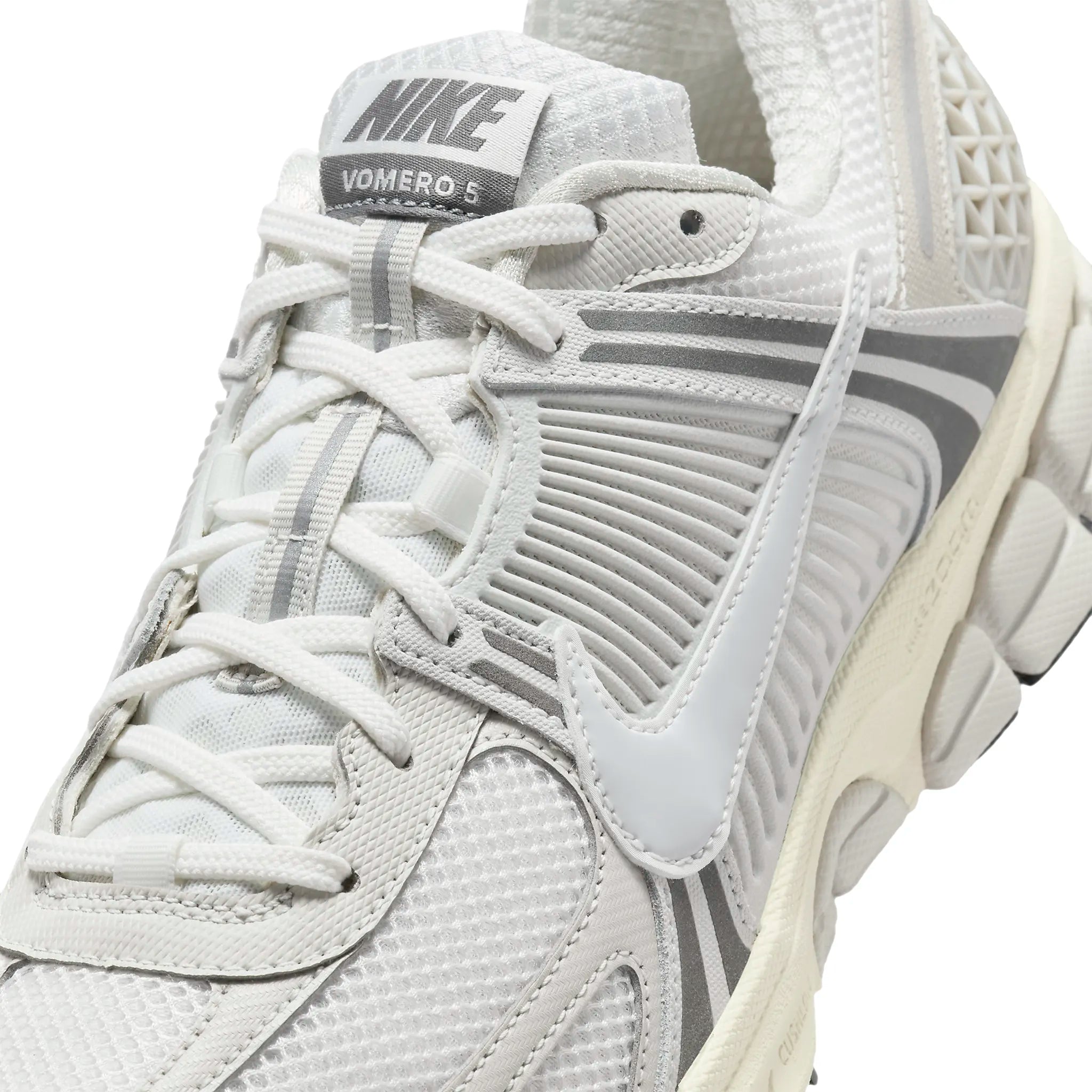 Air Zoom Cushion Runner 5 Platinum Tint