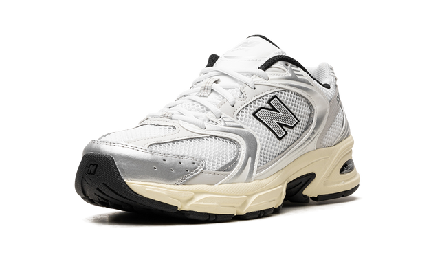 Runner 530 White / Silver