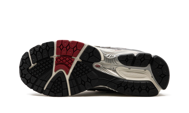 Tech 1906"Silver / Crimson"