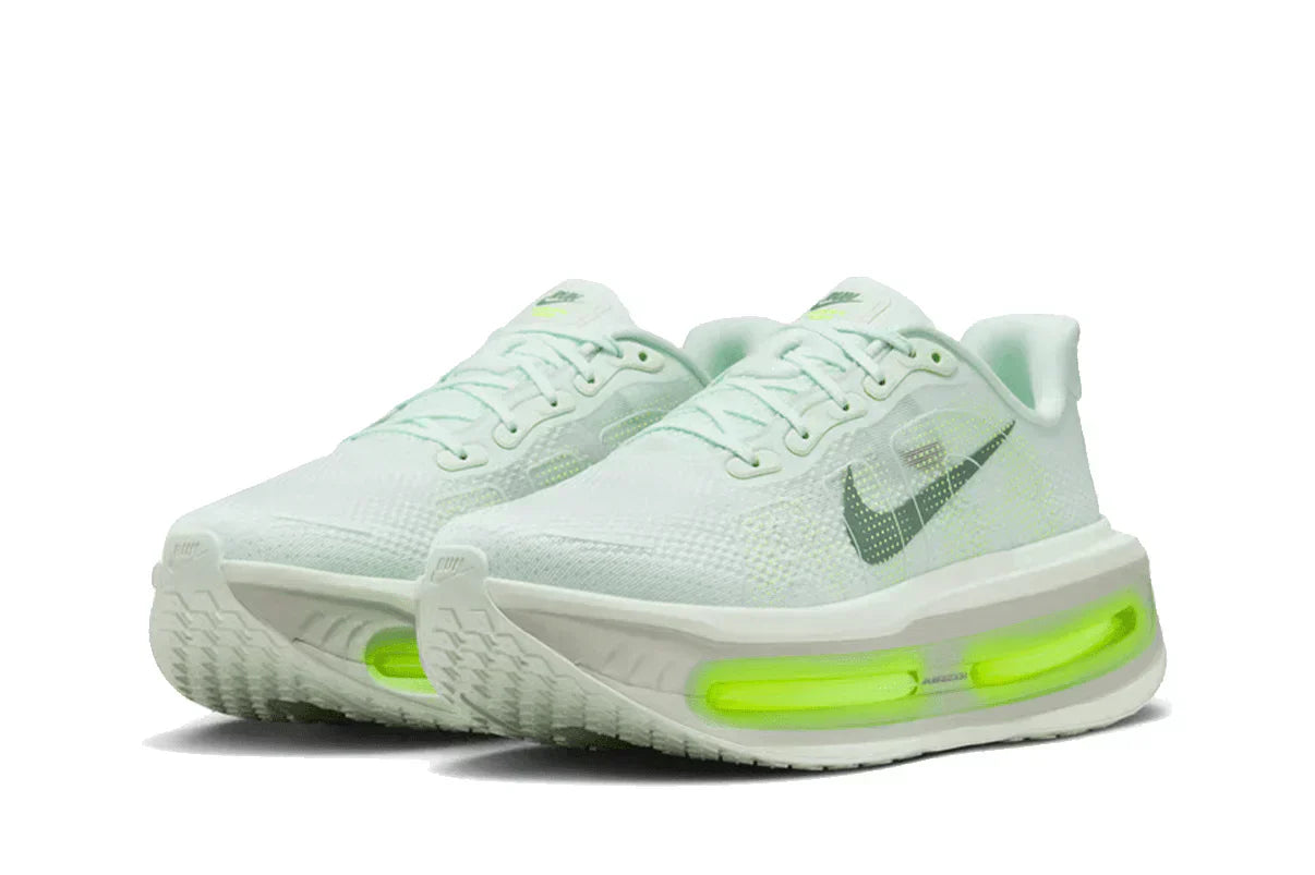 Cushion Runner Premium Barely Volt Green