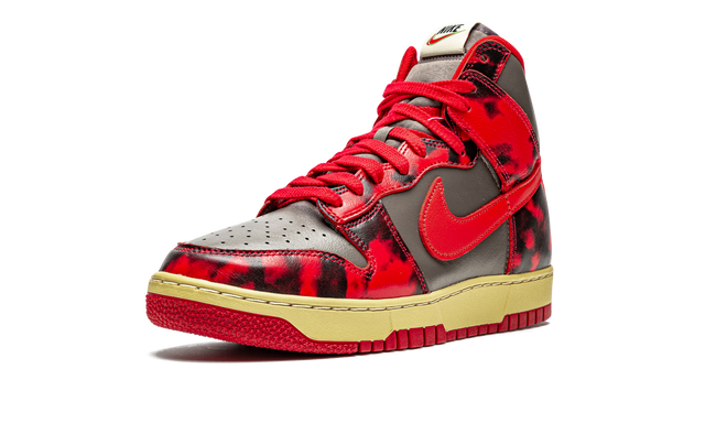 Court High Red Acid Wash